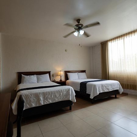 Hotel Hc Celaya  Exteriör bild