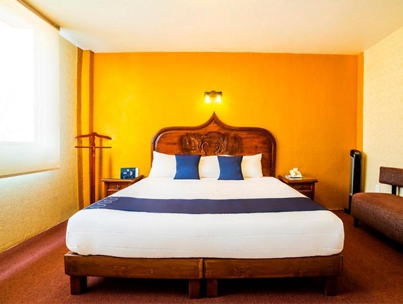 Hotel Hc Celaya  Exteriör bild