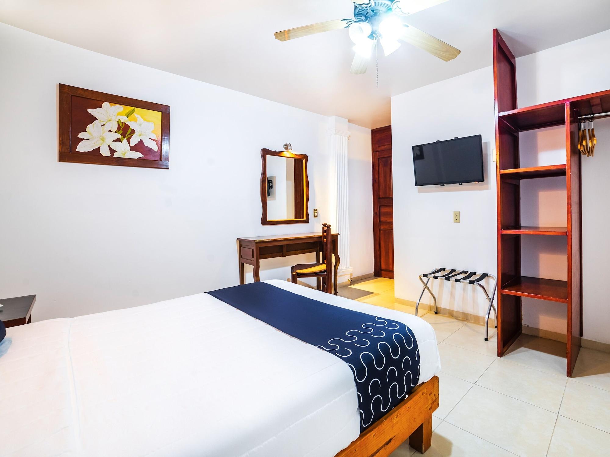 Hotel Hc Celaya  Exteriör bild