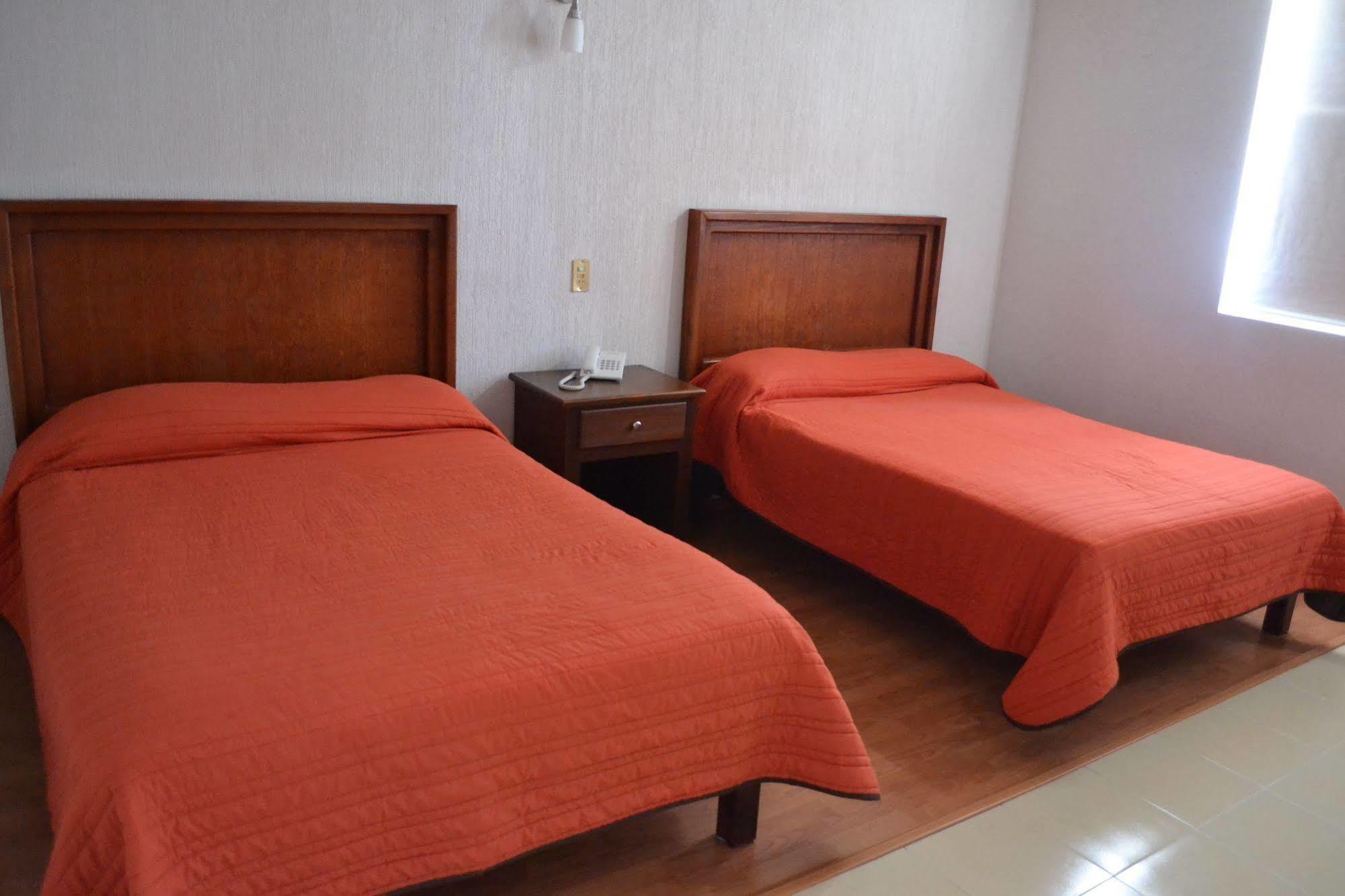 Hotel Hc Celaya  Exteriör bild